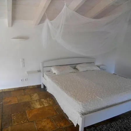 Holiday home Natur-steinhaus Mit Meerblick: Hell, Ruhig, Exklusiv, Strandnah