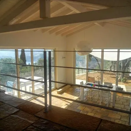 Natur-steinhaus Mit Meerblick: Hell, Ruhig, Exklusiv, Strandnah Liapades